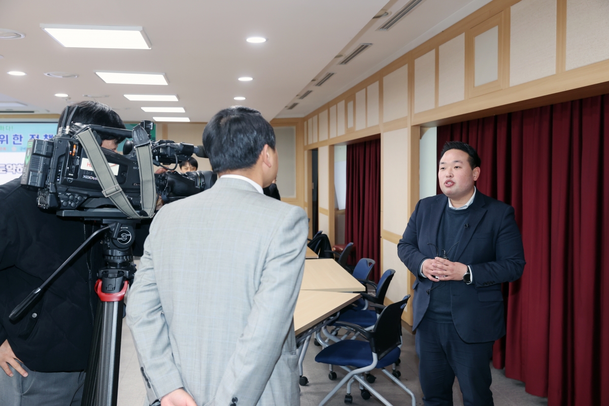 20260224-005[AMG_6166-1-구미시의회 정책토론회.jpg