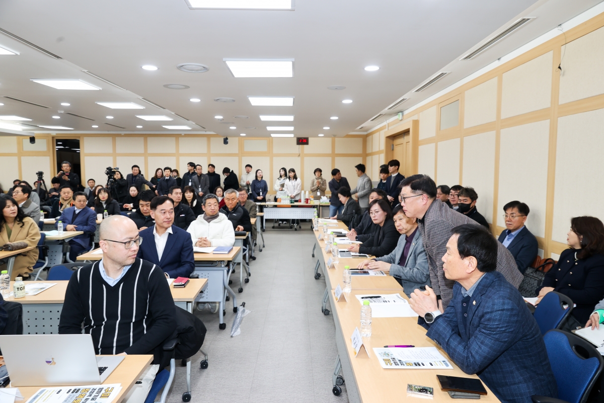 20260224-018[AMG_6199-1-구미시의회 정책토론회.JPG