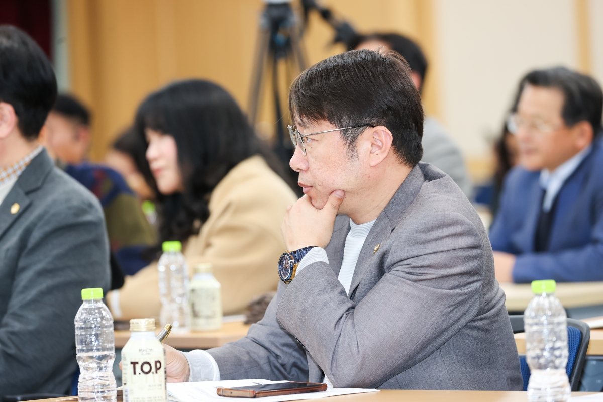 20260224-071[AMG_6370-1-구미시의회 정책토론회.JPG