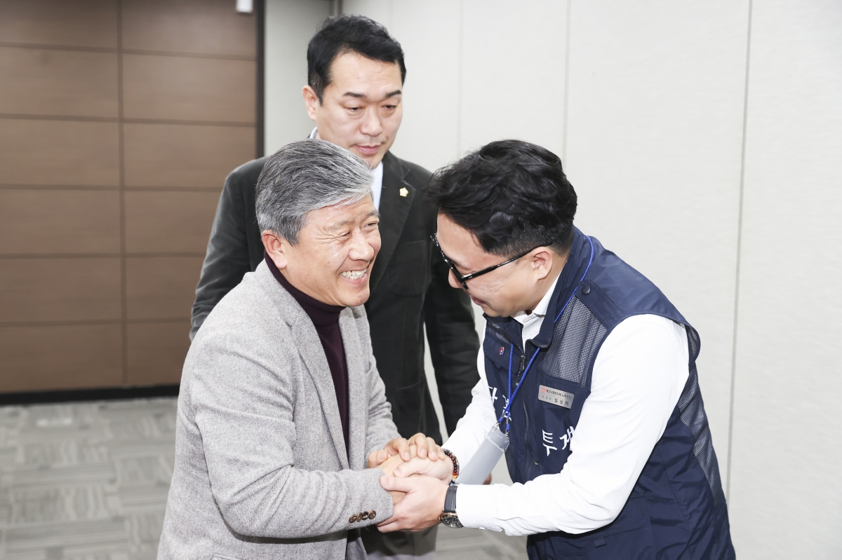 20260223-003[AMG_5988-1-2-한국노총 구미지부 제48년차 정기대의원대회 및 회장 이취임식.jpg