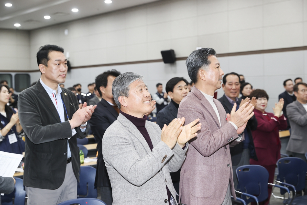 20260223-013[AMG_6006-1-2-한국노총 구미지부 제48년차 정기대의원대회 및 회장 이취임식.jpg