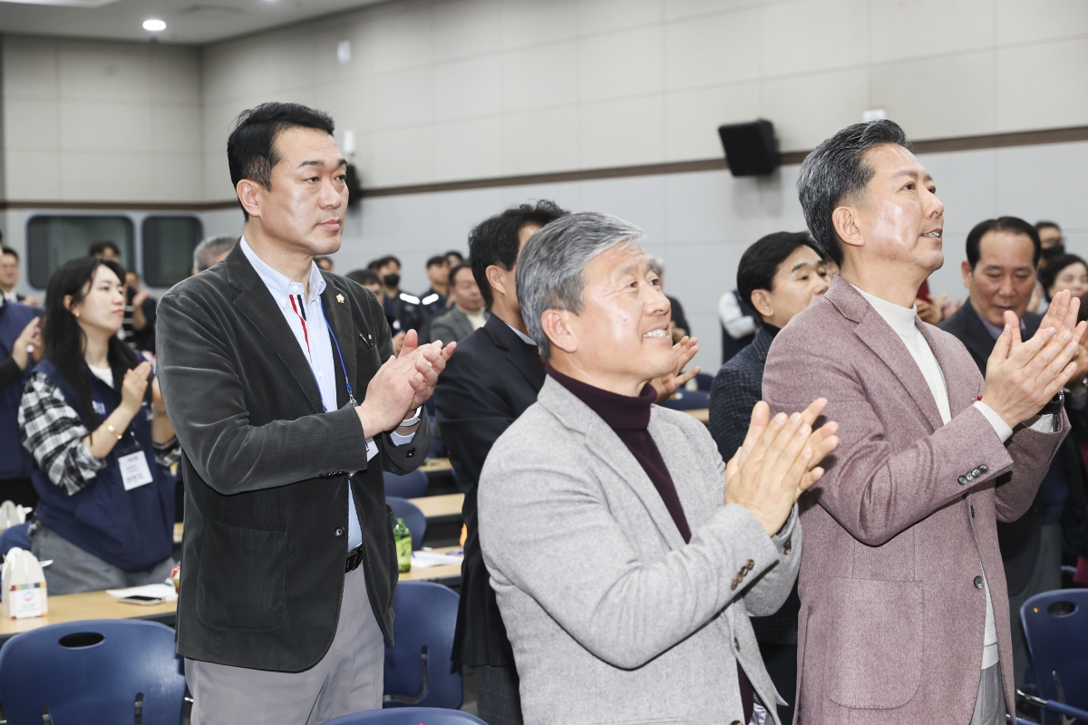 20260223-014[AMG_6007-1-2-한국노총 구미지부 제48년차 정기대의원대회 및 회장 이취임식.jpg