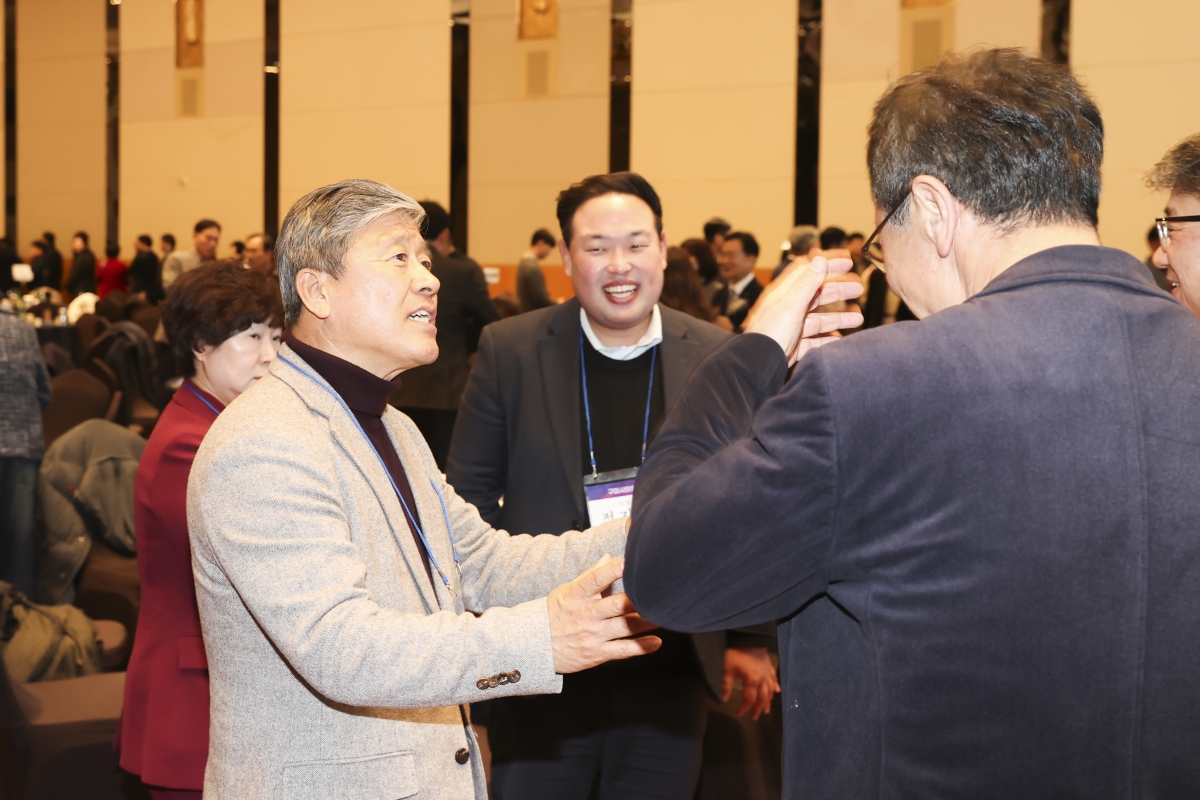 20260223-084[AMG_6147-1-사)구미산업단지경영자협의회 제10,11대 회장 이취임식.jpg