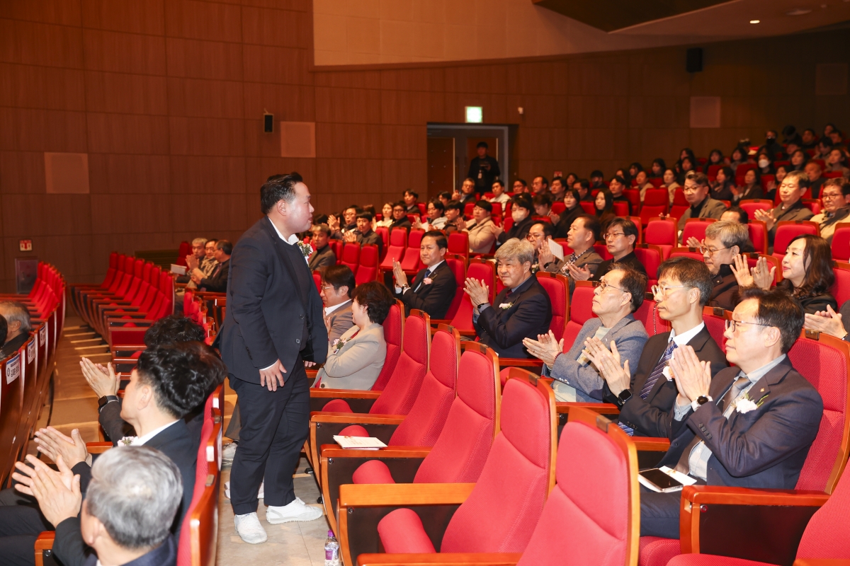 20260311-034[AMG_7556-1-국립금오공과대학교 제9대 김상호 총장 취임식.jpg