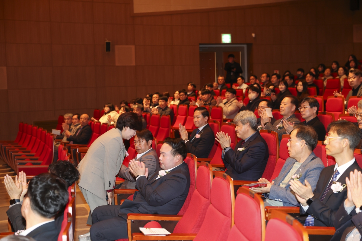 20260311-032[AMG_7548-1-국립금오공과대학교 제9대 김상호 총장 취임식.jpg