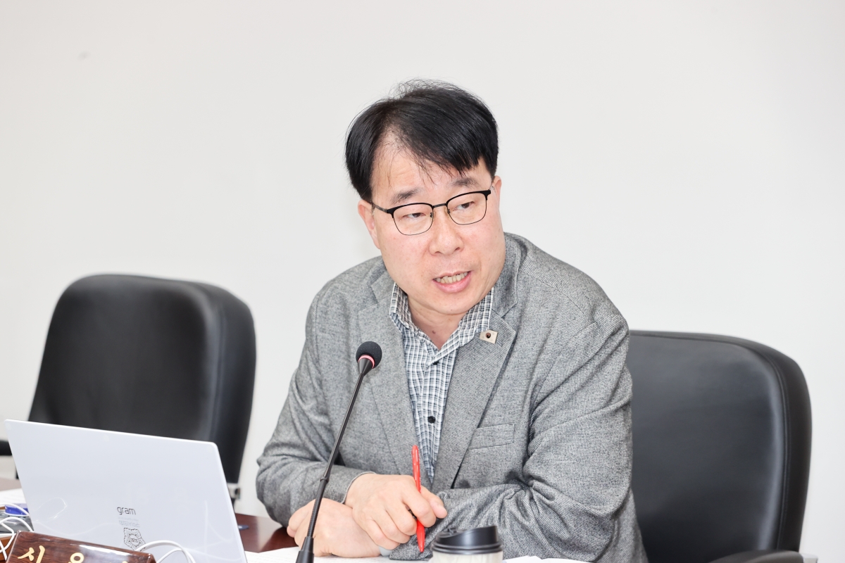 20260312-028[AMG_7655-1-제294회 임시회 산업건설위원회 조례안 심사활동.JPG