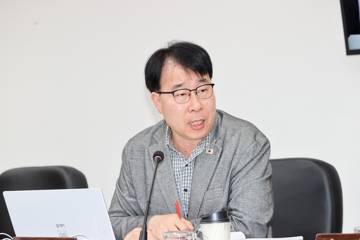 20260312-029[AMG_7657-1-제294회 임시회 산업건설위원회 조례안 심사활동.JPG