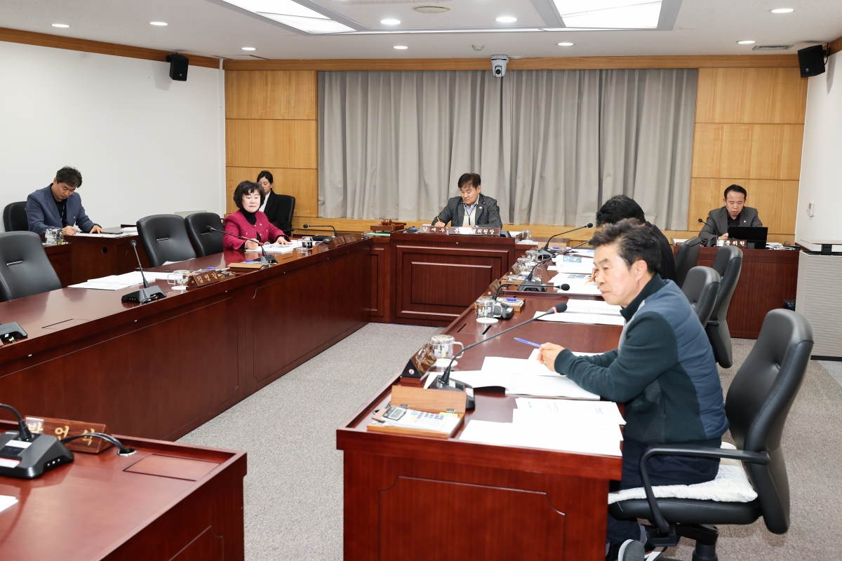 20260312-035[AMG_7678-1-제294회 임시회 문화환경위원회 조례안 심사활동.JPG