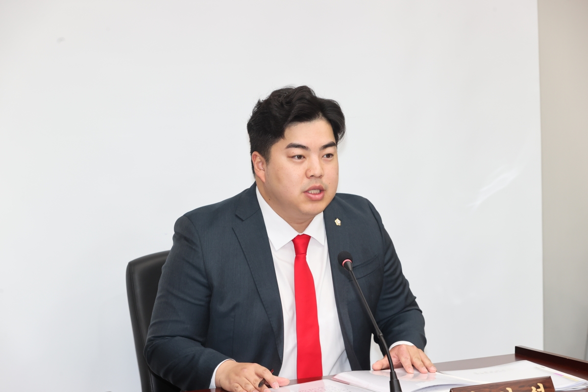 20260312-022[AMG_7636-1-제294회 임시회 기획행정위원회 조례안 심사활동.JPG