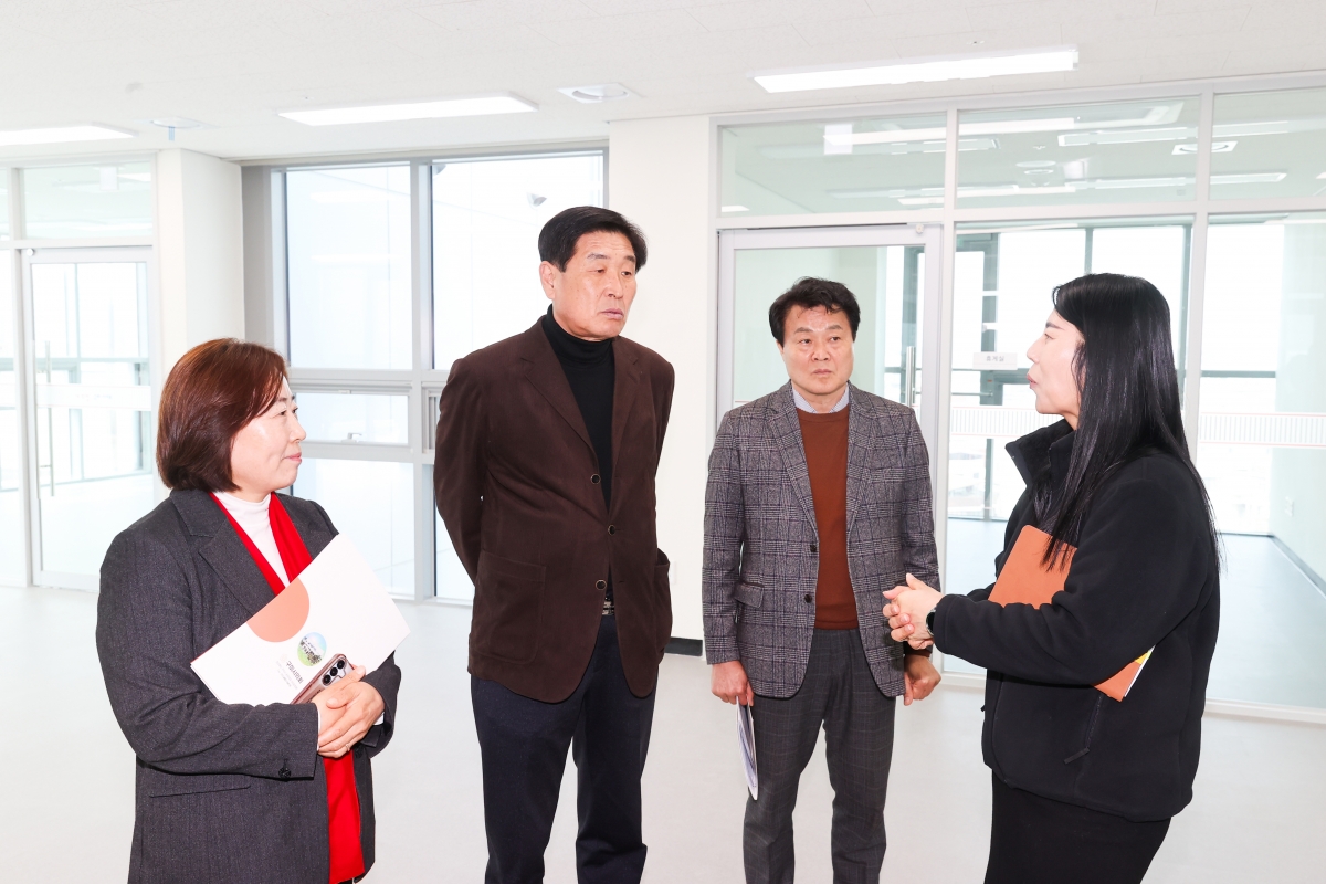 20260316-030[AMG_8229-1-제294회 임시회 현안해결을 위한 특별위원회 원평동 도시재생사업 생활문화센터 현장방문.JPG