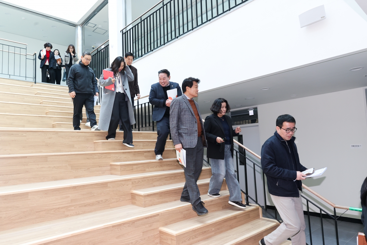 20260316-034[AMG_8234-1-제294회 임시회 현안해결을 위한 특별위원회 원평동 도시재생사업 생활문화센터 현장방문.JPG