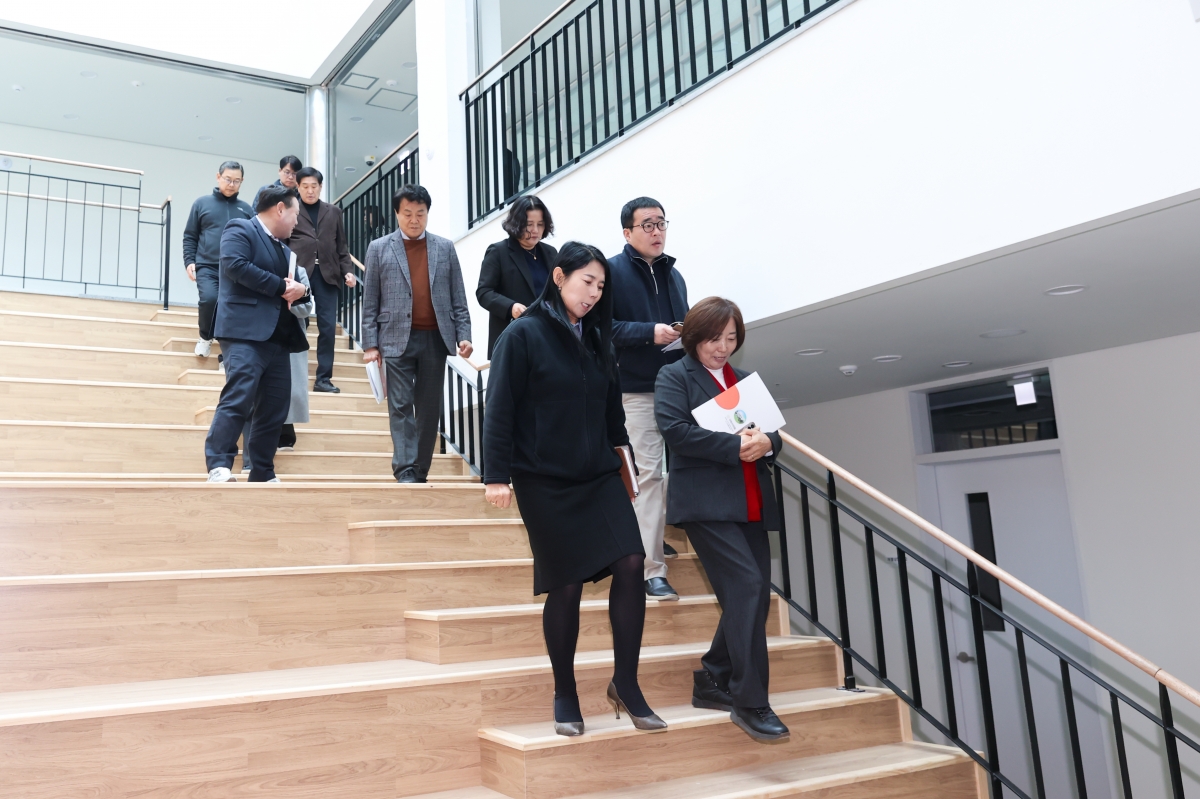 20260316-033[AMG_8233-1-제294회 임시회 현안해결을 위한 특별위원회 원평동 도시재생사업 생활문화센터 현장방문.JPG