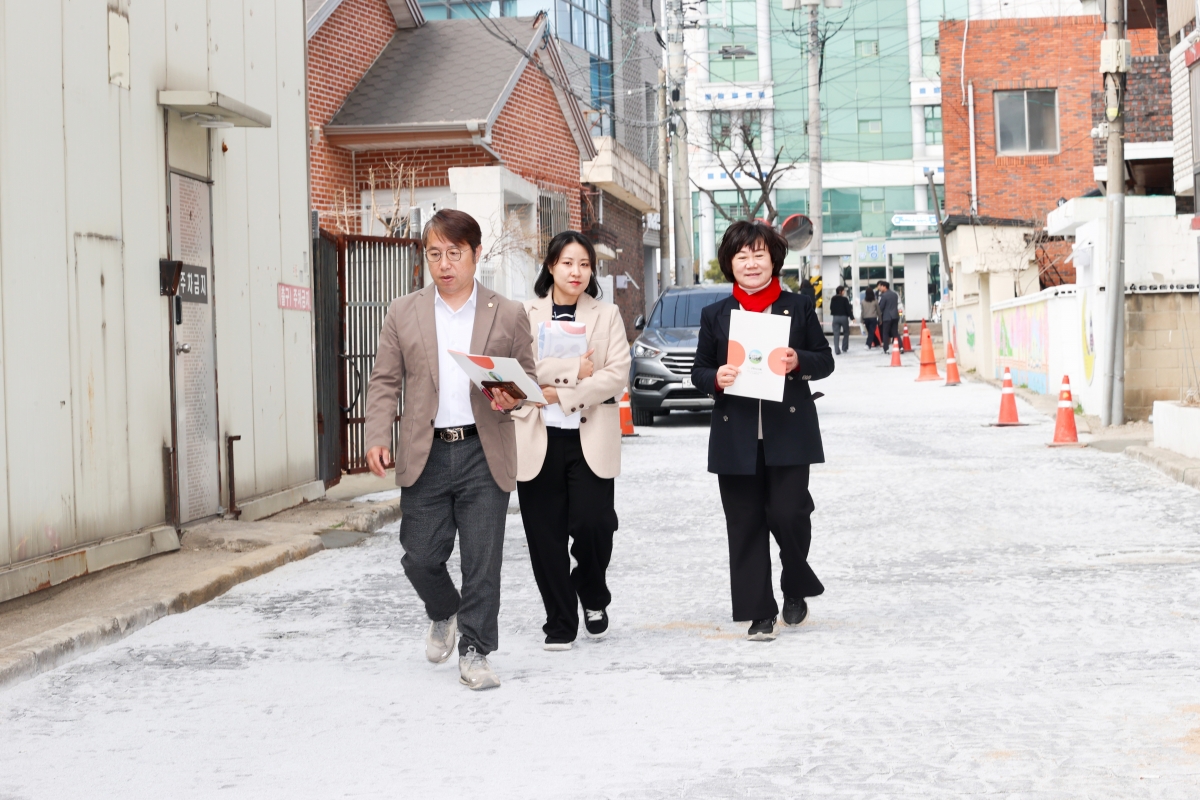 20260316-048[AMG_8268-1-제294회 임시회 현안해결을 위한 특별위원회 원평동 금오시장 도시재생사업 상상어울림 플랫폼 소통 현장방문.JPG