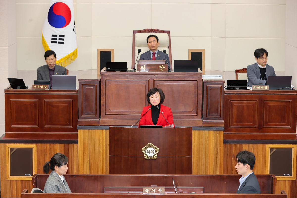 20260317-028[AMG_8350-1-제294회 임시회 제2차 본회의시 이정희 문화환경위원회 간사 상임위원회 활동결과보고.JPG