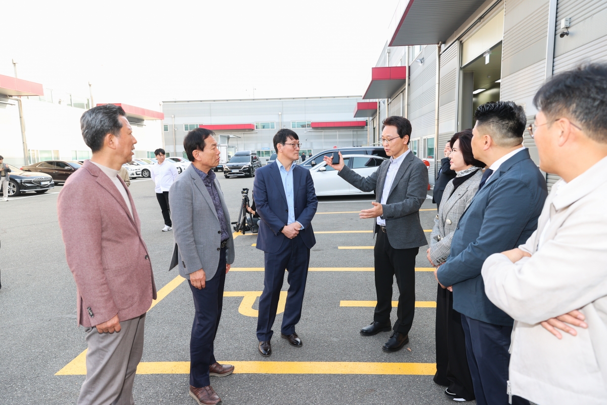 20260326-033[AMG_9210-1-여성친화인증기업 현판 제막식((주)베닉스.JPG