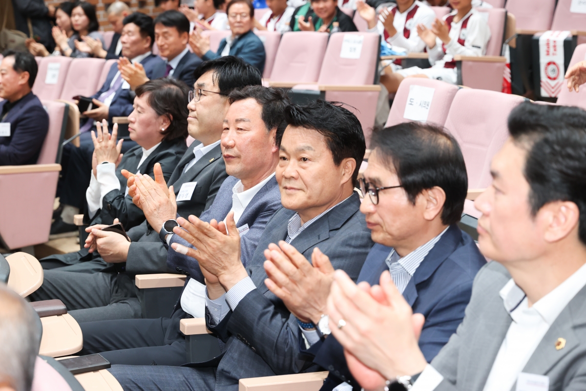 20260328-006[AMG_9326-1-구미스포츠클럽 축구단 U15, U18 창단식.JPG
