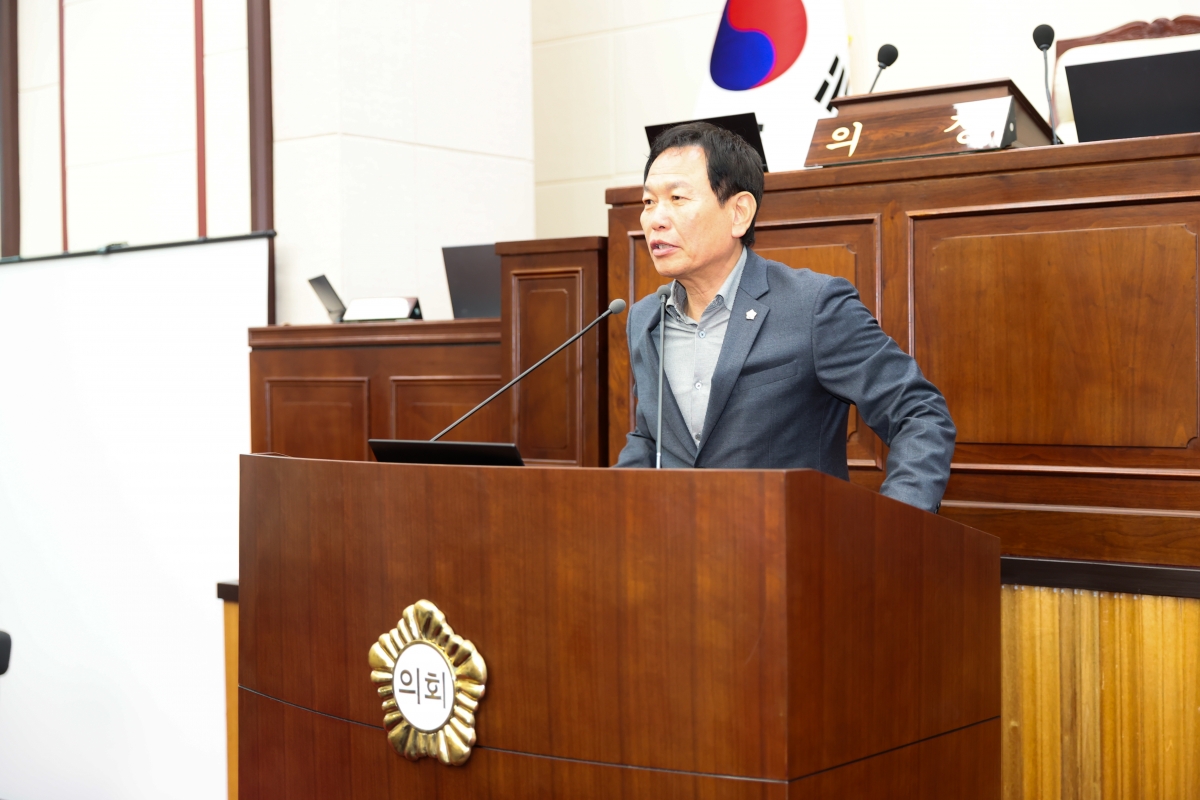 20260403-021[AMG_9688-1-구미혜당학교 일행 의회 견학.JPG