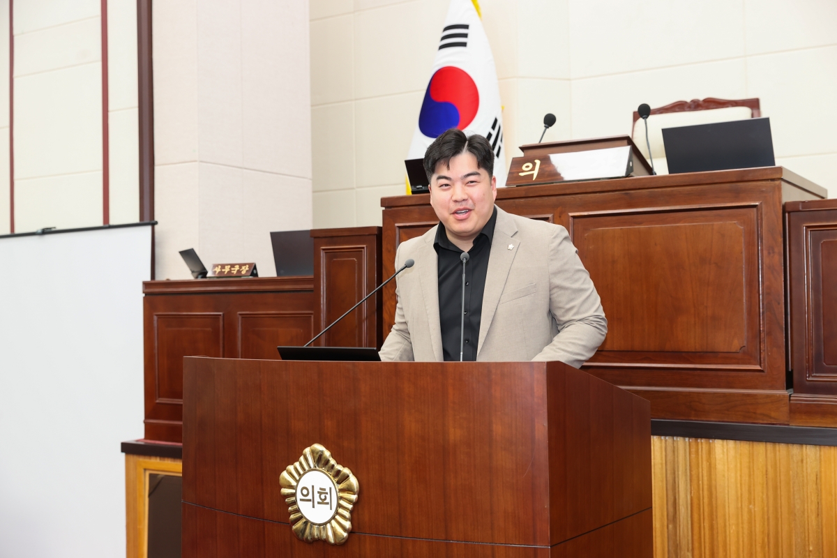 20260403-040[AMG_9735-1-구미혜당학교 일행 의회 견학.JPG