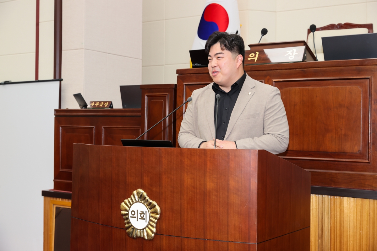 20260403-042[AMG_9740-1-구미혜당학교 일행 의회 견학.JPG