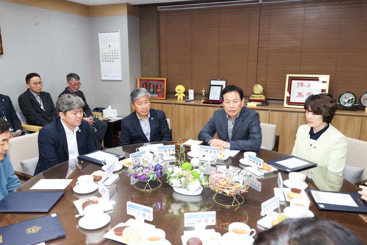 20260409-021[AMG_0187-1-2025회계연도 결산검사위원 선임 위촉식.JPG