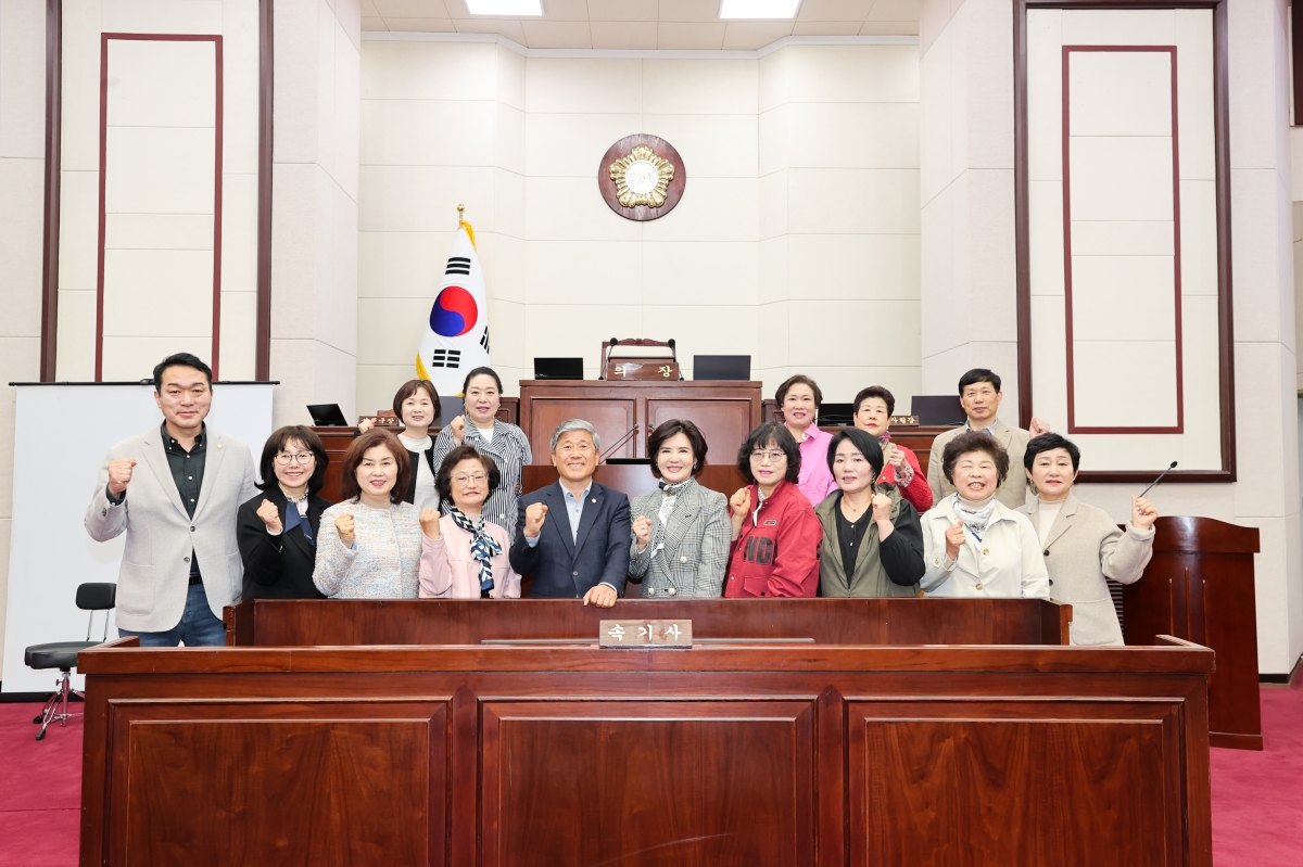 20260409-057[AMG_0283-1-구미시 여성단체협의회장단 의회 방문.JPG