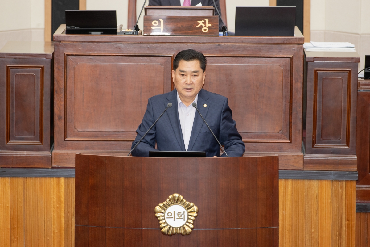 20260421-009[AMG_0763-제295회 임시회 제2차 본회의시 박세채 의원 5분 자유발언.jpg