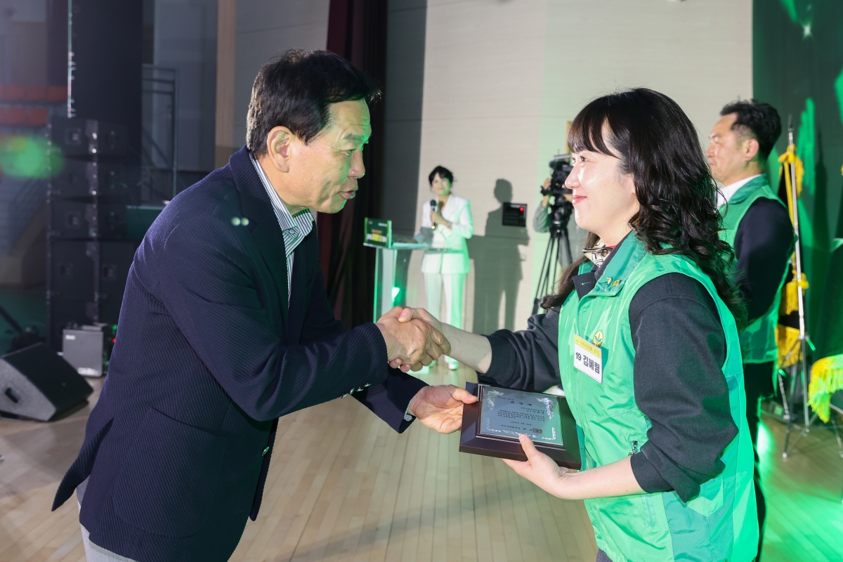 20260422-057[AMG_1019-1-제16회 새마을의 날 기념식.JPG