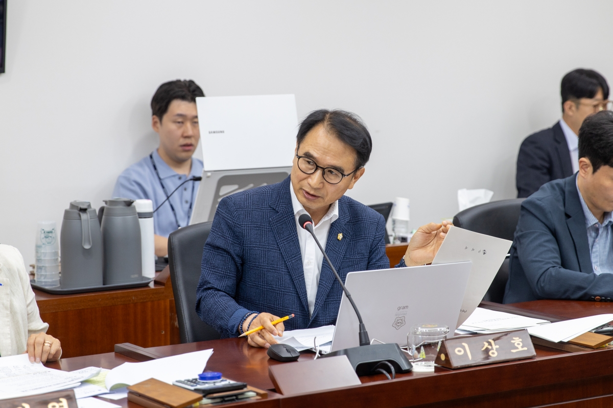 20260618_제296회임시회_기획행정위원회_04.jpg