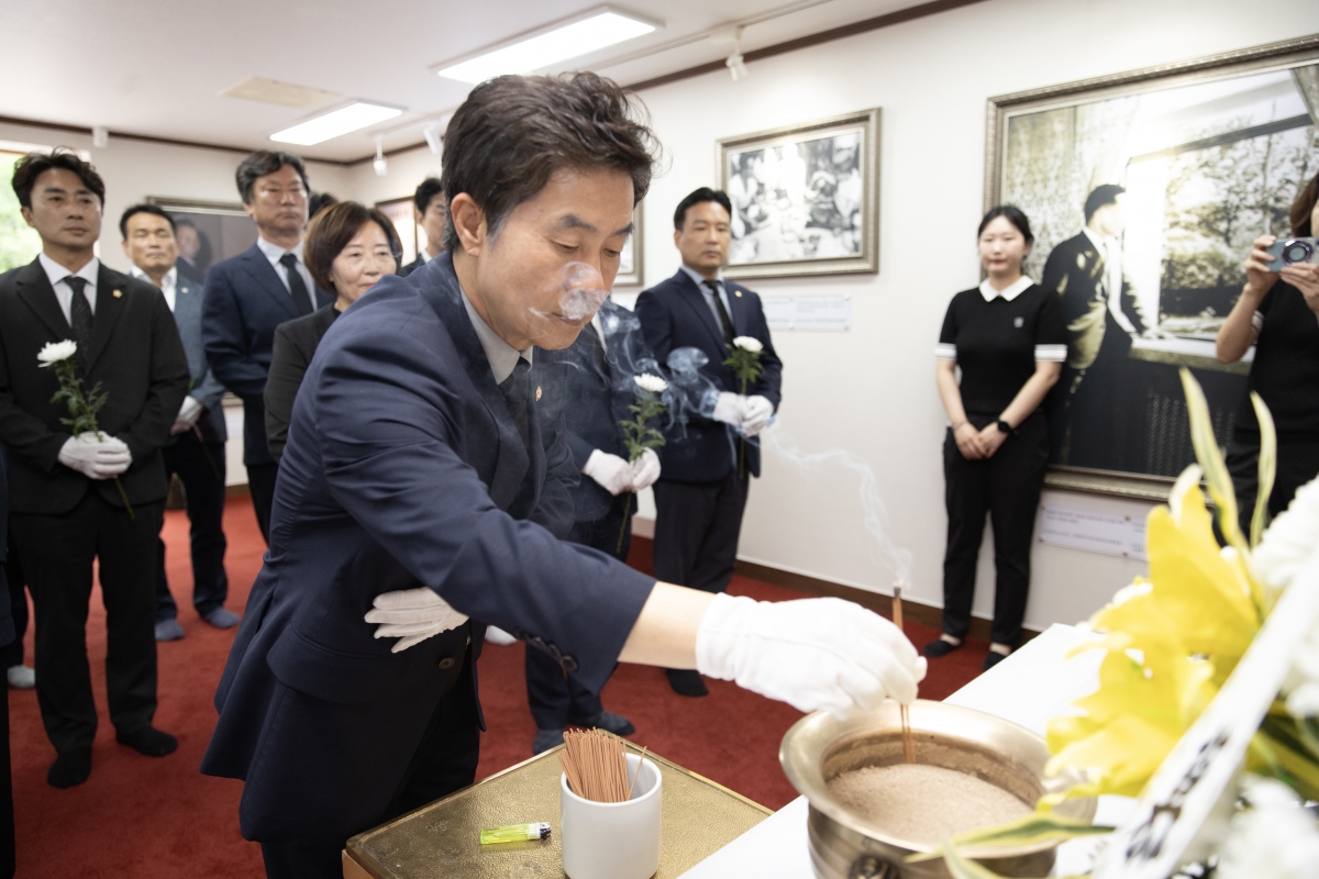 2026.07.08_박정희 대통령 생가 참배_007.JPG