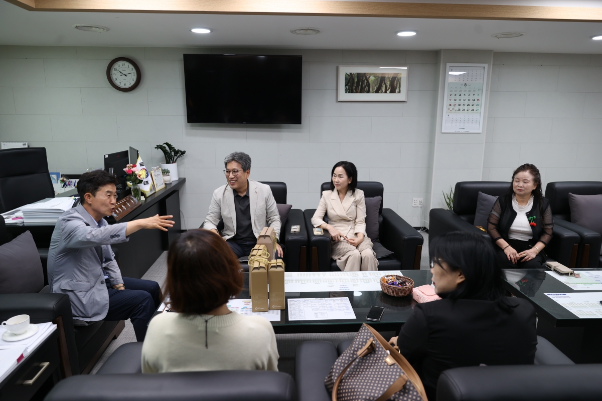 2026.08.04_김장섭 문성 소상공인 회장 접견_004.JPG
