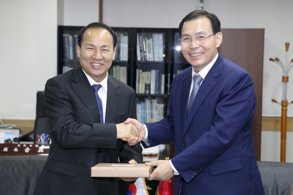 중국 장사시 청수이췐 인대주임 일행 의회방문