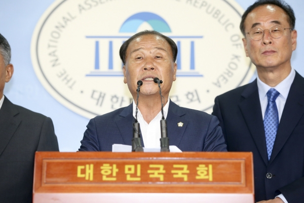 국회 정론관 방문 기자회견