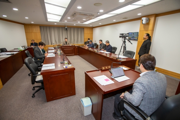 제283회 임시회시 의회운영위원회 조례안 심사활동