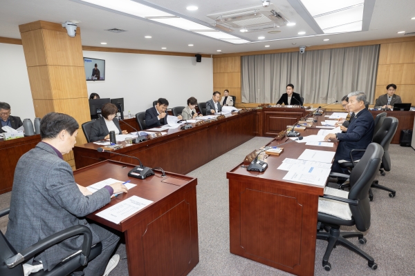 제292회 제2차 정례회시 의회운영위원회 소관 조례안과 2026년도 예산안 및 기금운용계획안 심사 활동