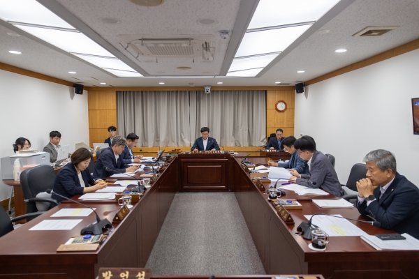 제296회 임시회 산업건설위원회 조례안 심사활동