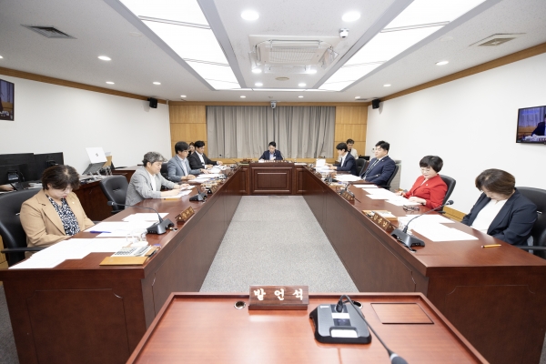제298회 임시회 폐회중 제3차 의회운영위원회